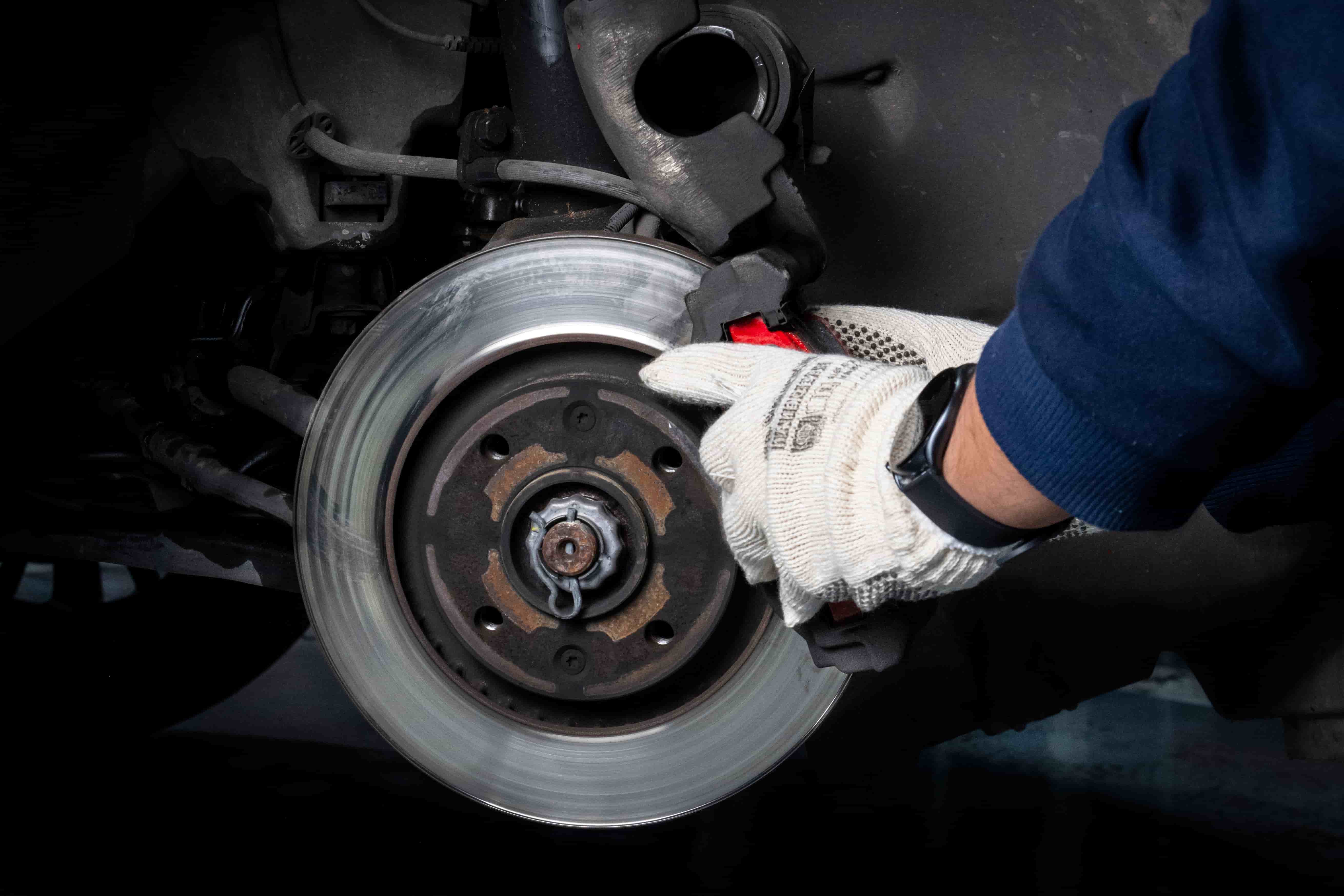 Brake pad and rotor replacement in a driveway in Clarksville TN